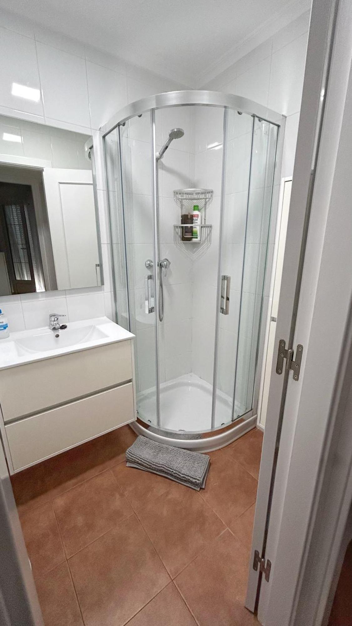 Comillas Bº Casasola - Residencial Lagos Azules - Netflix, Prime, Wifi & Free Indoor Parking Екстер'єр фото