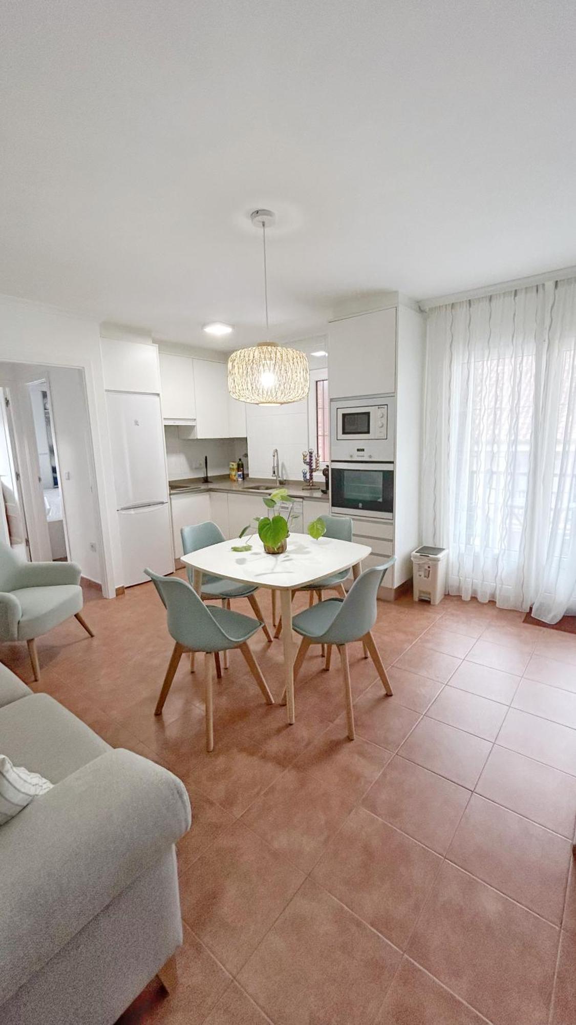 Comillas Bº Casasola - Residencial Lagos Azules - Netflix, Prime, Wifi & Free Indoor Parking Екстер'єр фото