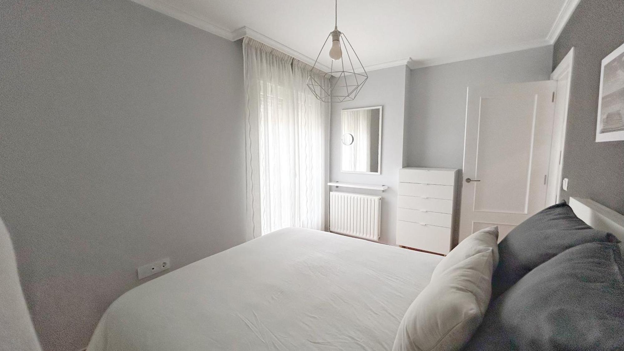 Comillas Bº Casasola - Residencial Lagos Azules - Netflix, Prime, Wifi & Free Indoor Parking Екстер'єр фото